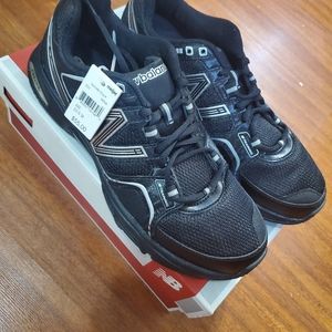 NWT MENS 10.5m black New Balance Athletic Shoes